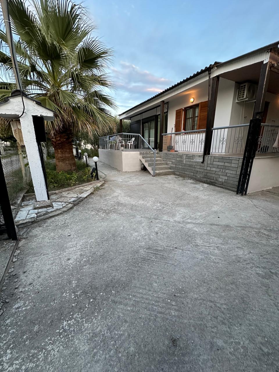 Halkidiki’de 2 Dönümlük Arsa Üzerinde Lüks Müstakil Ev – Satılık - Halkidiki